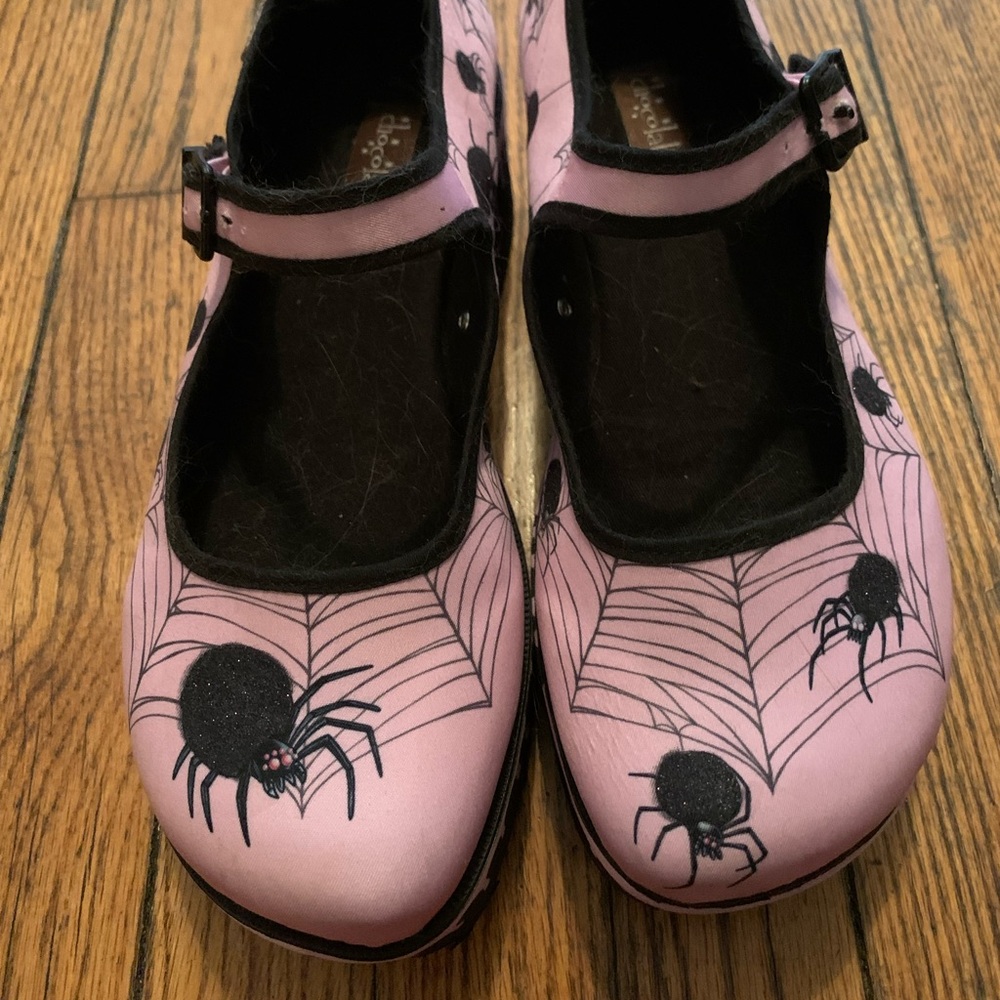 Custom Hot Chocolate Design platforms - size 8